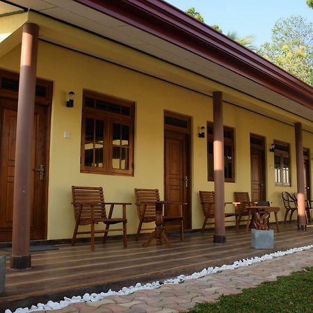 Gold Inn ดัมบูลลา ภายนอก รูปภาพ